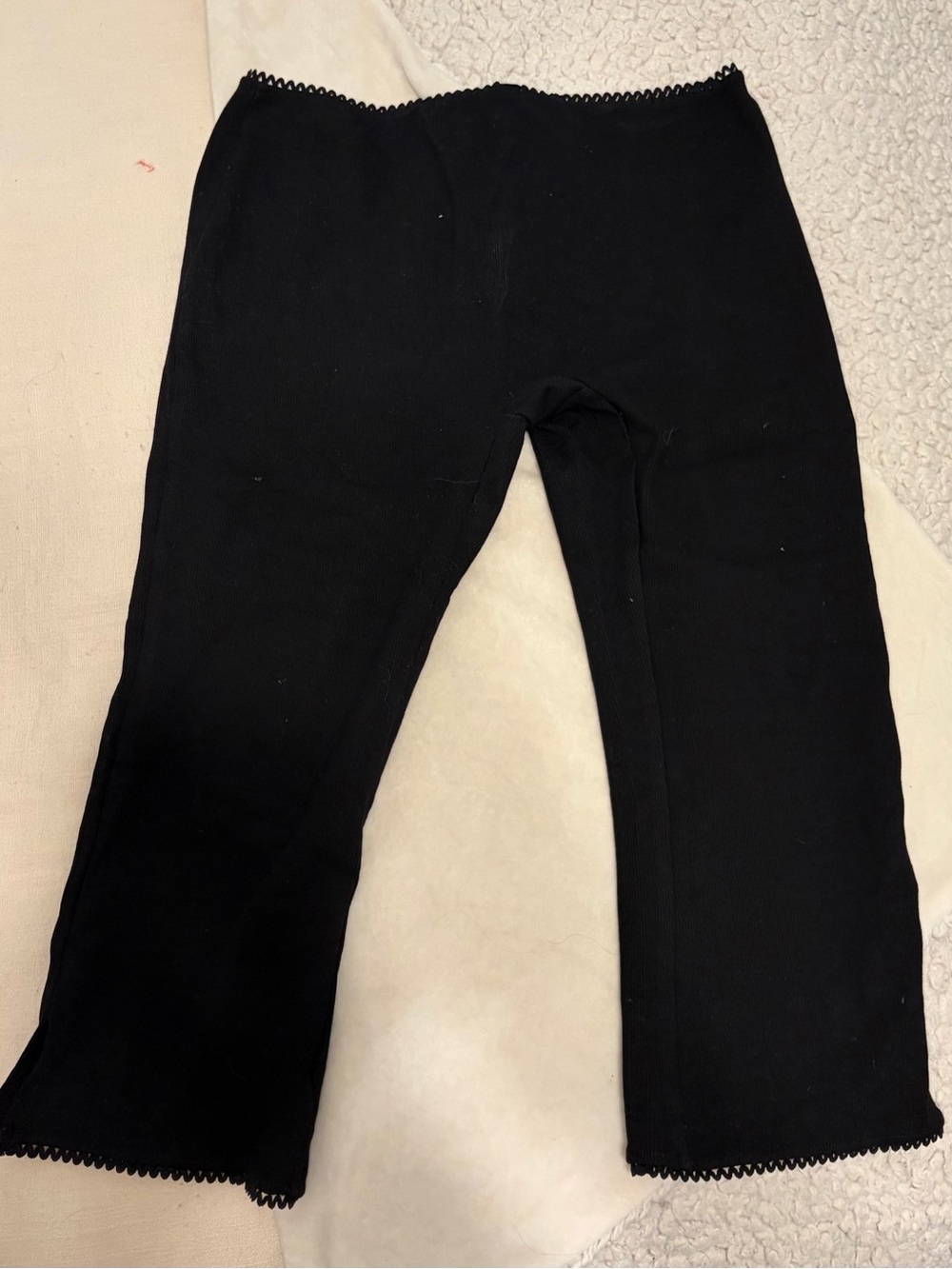 Princess Polly Petite Black Capri Pant